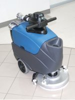 Powr Flite Predator 14 floor scrubber handle view